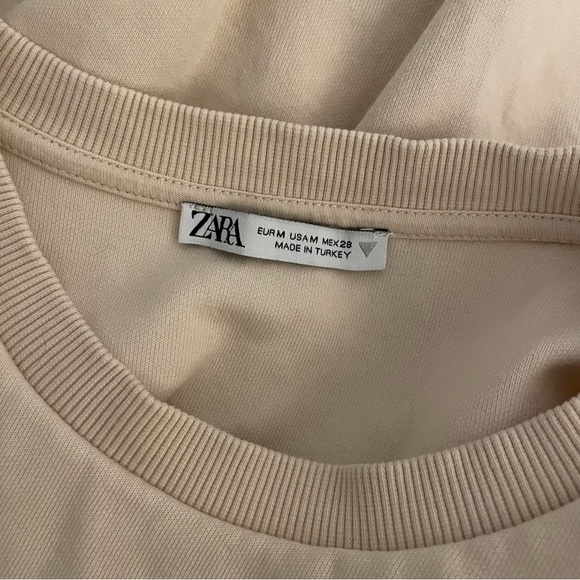 ✖️SOLD✖️ Zara Cream Cropped T-Shirt - Picture 3 of 6